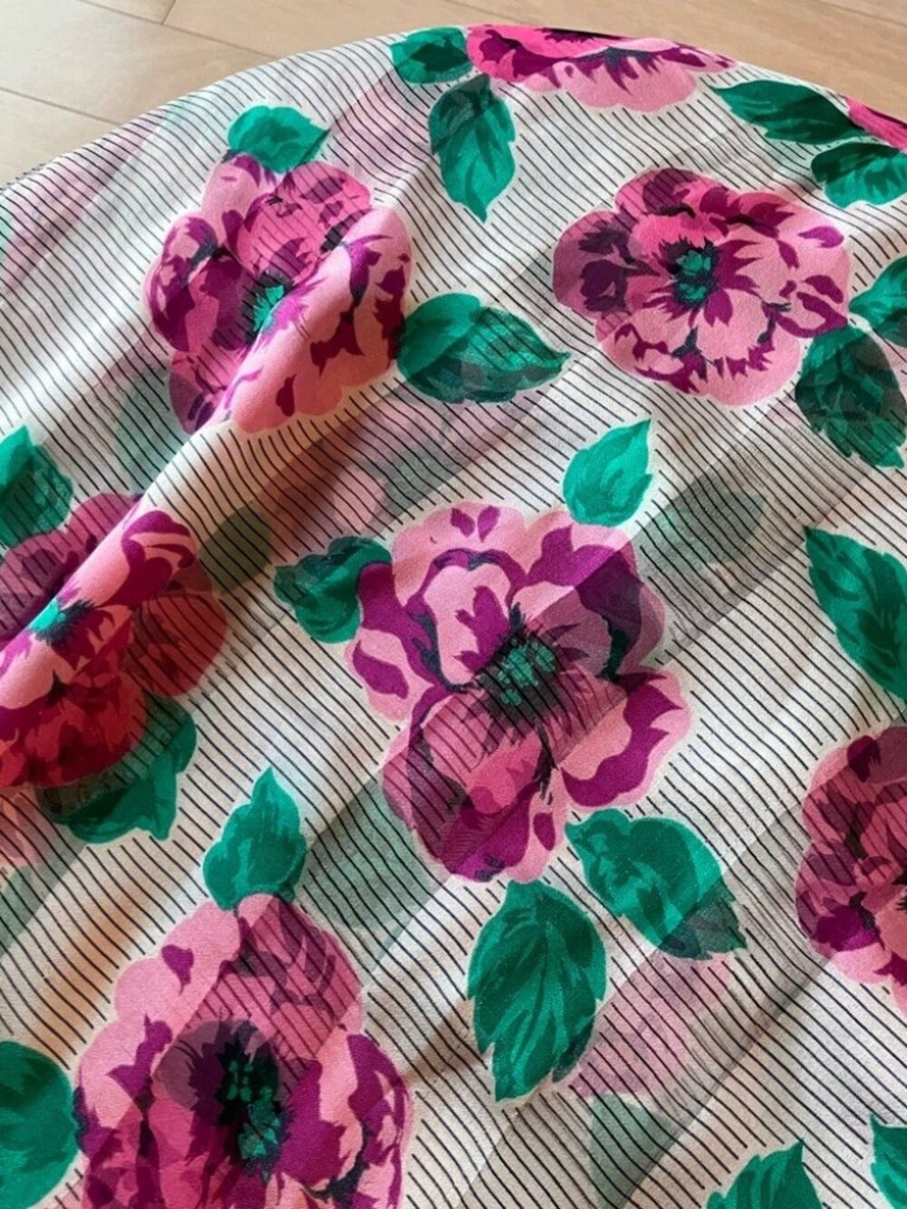 EUC Diane Von Fustenberg silk scarf